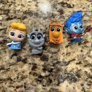 Disney Doorables- Pixel perfect series-lot of 4 figures- white (right out of box